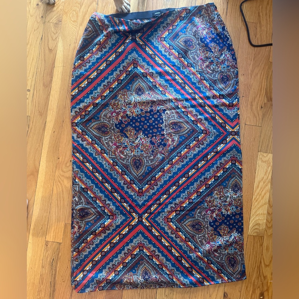 Silky printed maxi skirt